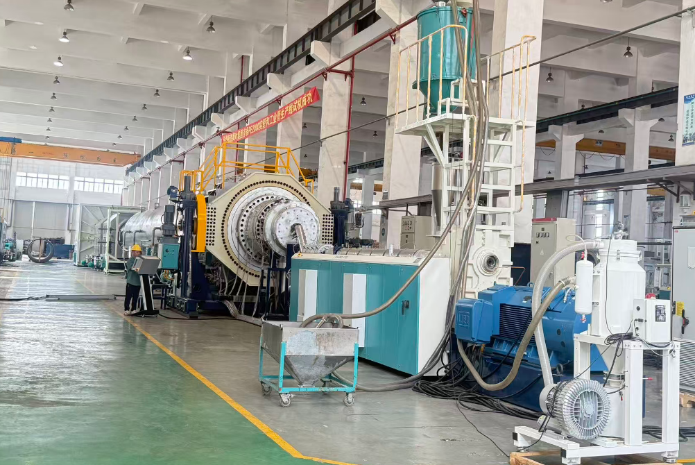 Ключові моменти пускового обладнання та технології виробництва поліетиленових труб з великими діаметрами понад 2000 мм